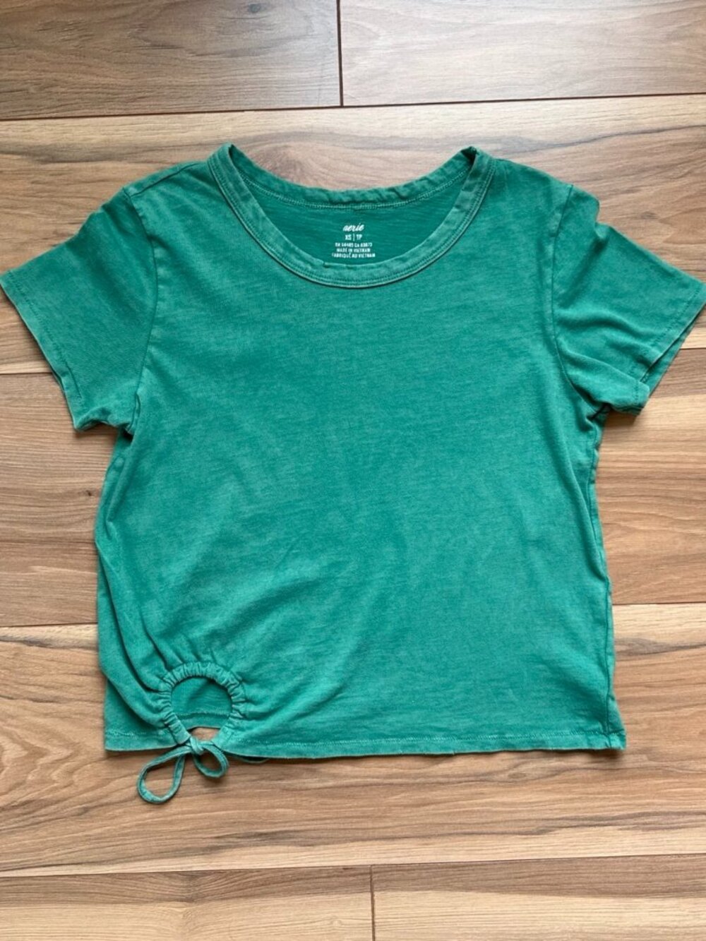 Aerie Green Cropped T-Shirt XS Casual Everyday Top